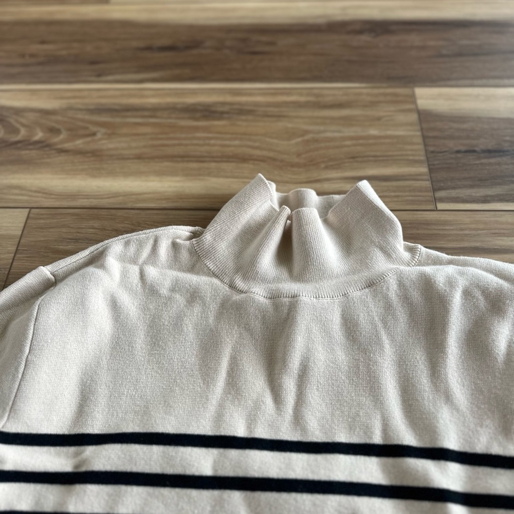 H&M womens high collar striped sweater size medium - Picture 4 of 5